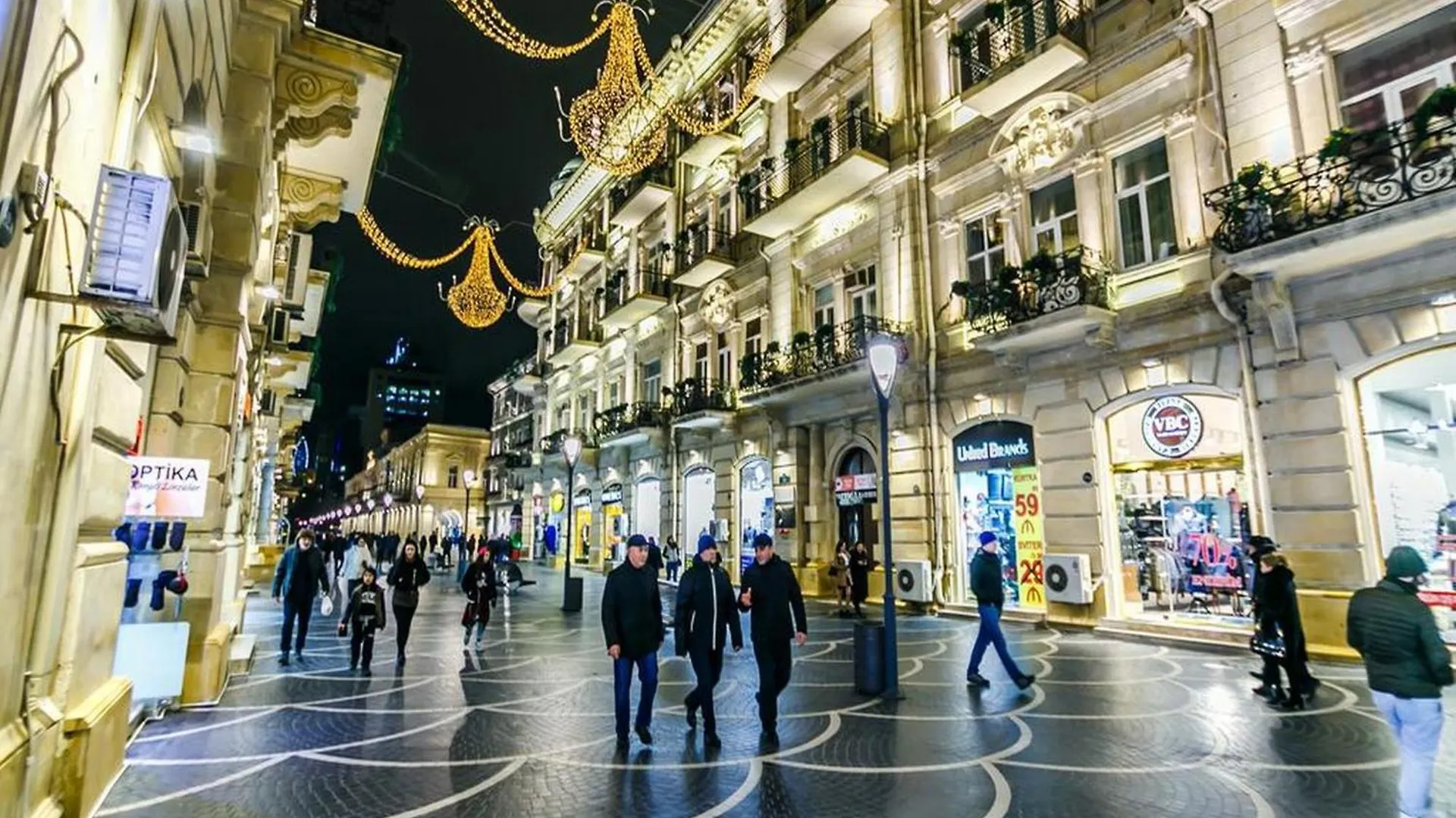Central Avenue Apartment In Nizami Str Baku