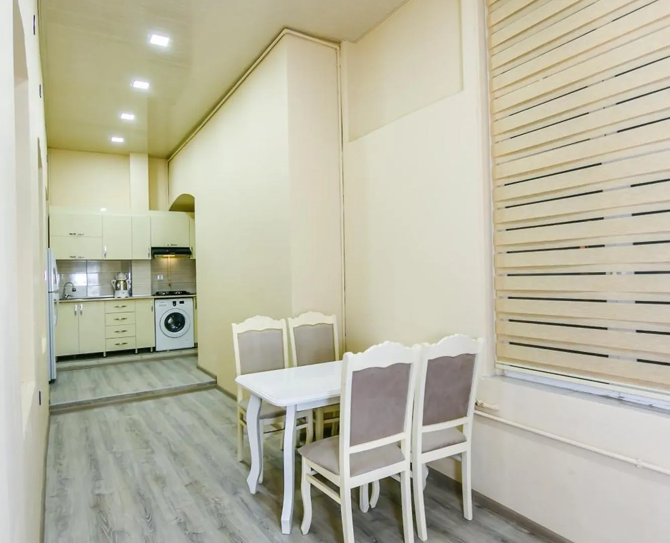 Central Avenue Apartment In Nizami Str Baku