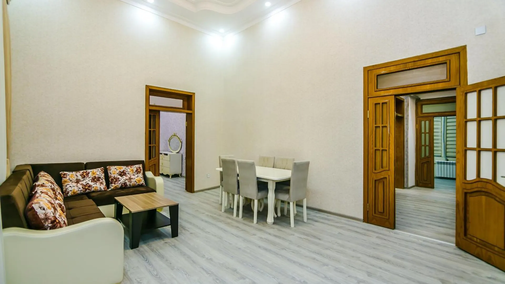 Central Avenue Apartment In Nizami Str Baku