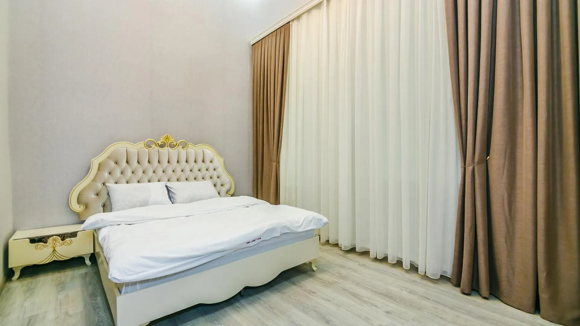 Central Avenue Apartment In Nizami Str Baku